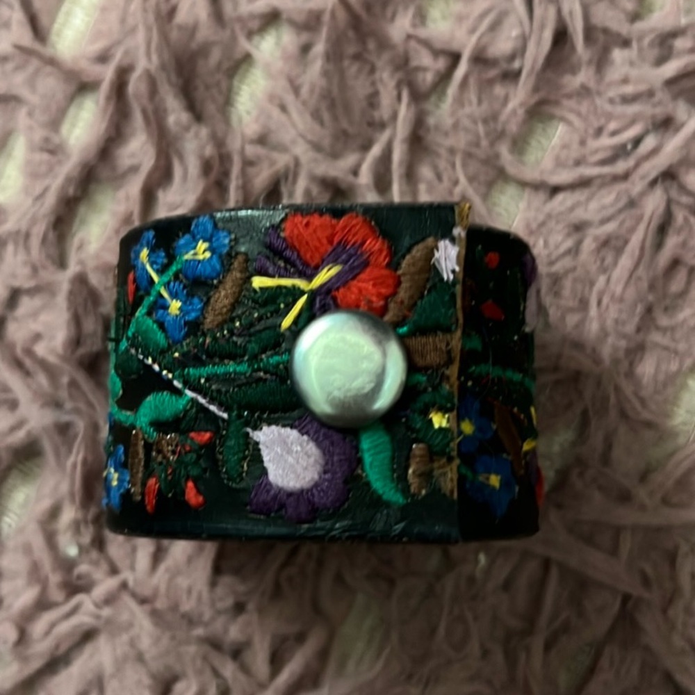 🌟 HOST PICK 🌟 Custom handmade leather cuffs - Picture 3 of 5